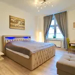 Daire Citynah, Geraeumig, Wlan, Alles Neu, Vollausgestattet *