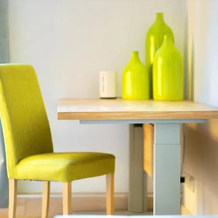 Citynah, Geraeumig, Wlan, Alles Neu, Vollausgestattet Appartement *