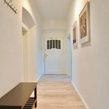 Apartment Citynah, Geraeumig, Wlan, Alles Neu, Vollausgestattet *
