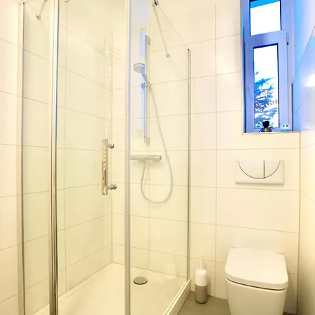 Apartment Citynah, Geraeumig, Wlan, Alles Neu, Vollausgestattet