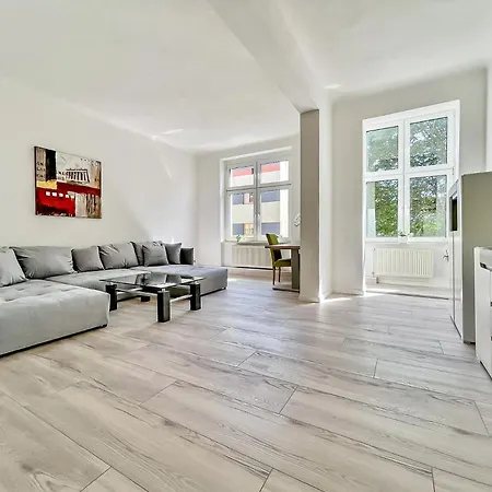 Citynah, Geraeumig, Wlan, Alles Neu, Vollausgestattet Magdebourg