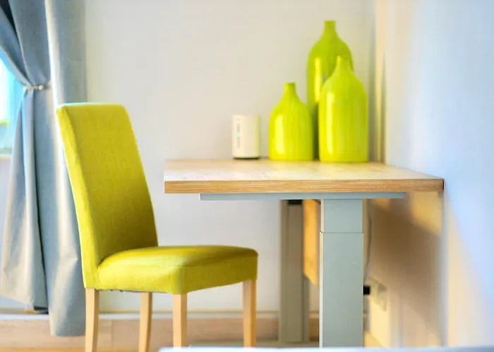 Citynah, Geraeumig, Wlan, Alles Neu, Vollausgestattet Appartement *