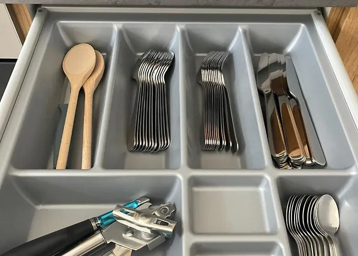 Citynah, Geraeumig, Wlan, Alles Neu, Vollausgestattet Apartament *