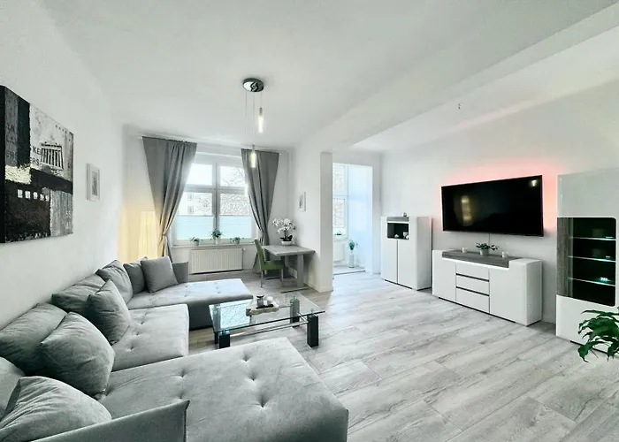 Apartament Citynah, Geraeumig, Wlan, Alles Neu, Vollausgestattet *